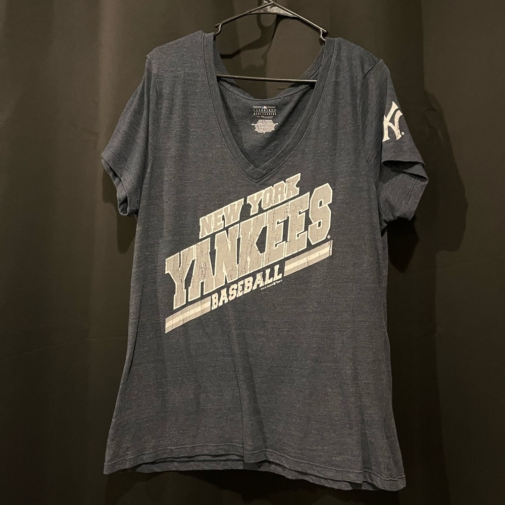 XL New York Yankees shirt